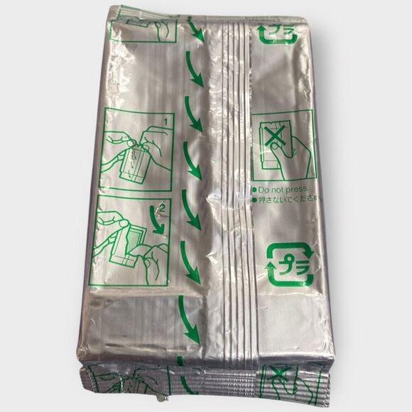 Fujifilm Instax Mini 11  Lilac Purple Camera Instant Film with Extra Film in Box - Picture 3 of 10